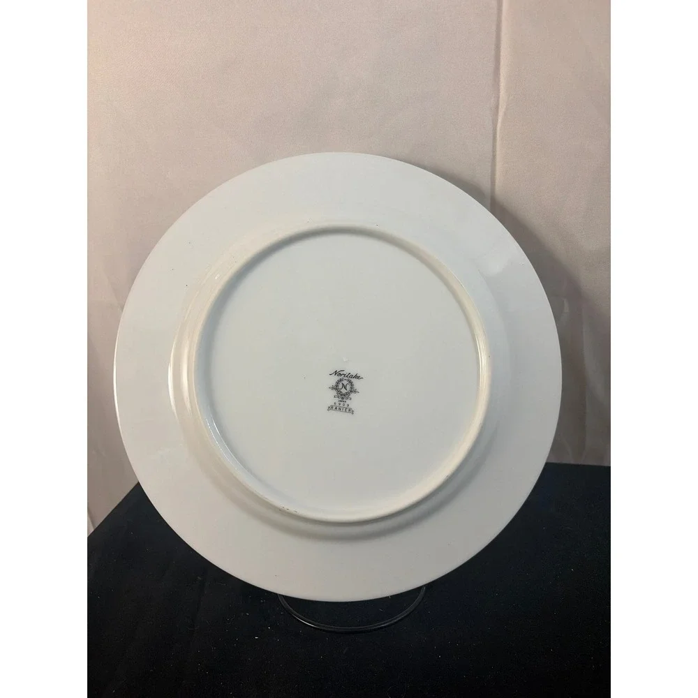Noritake Dinner Plate 10.5in White  Ranier‎ 6909 Platinum Trim